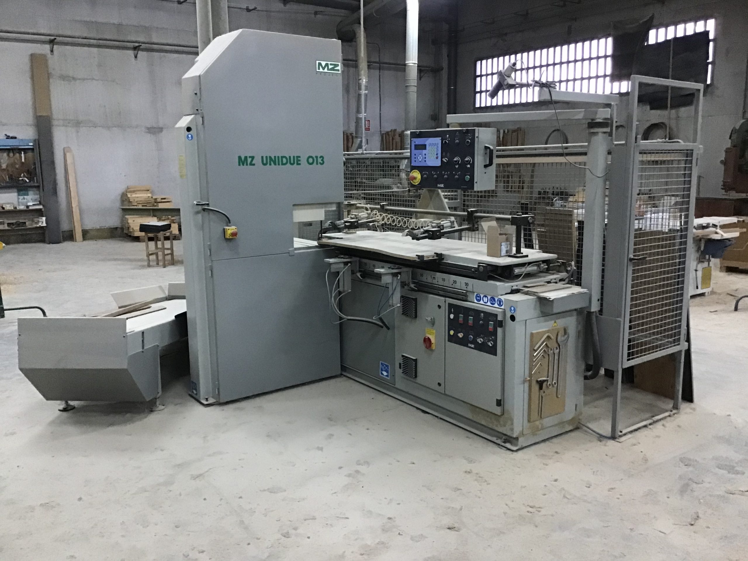 sierra de cinta automatica